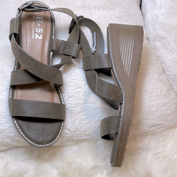 B-52 By Bullboxer Wedge Sandals - Picture 6 of 10